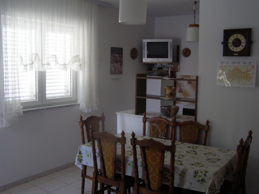 Apartments Rovis Tar-Vabriga Luaran gambar